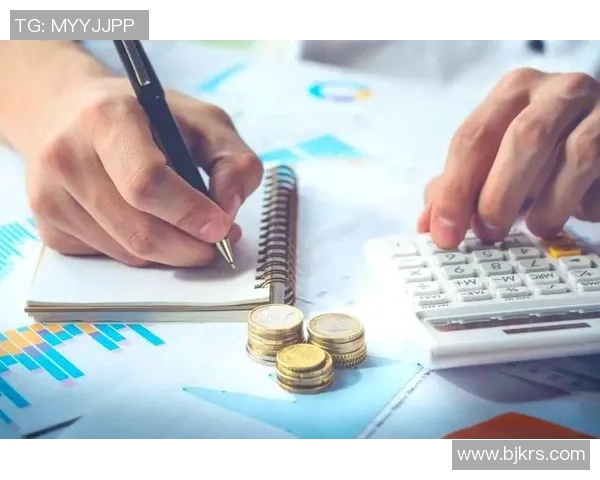 成都网球队包夹战术解析及其在网球比赛中的应用与优势探讨 成都网球队包夹战术解析及其在网球比赛中的应用与优势探讨