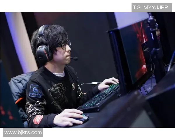 深入分析RNG战队在CSGO赛事中的运营策略与战术布局 深入分析RNG战队在CSGO赛事中的运营策略与战术布局